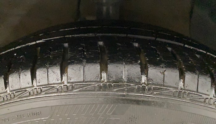 2016 Hyundai Xcent SX 1.2, Petrol, Manual, 19,400 km, Right Front Tyre Tread