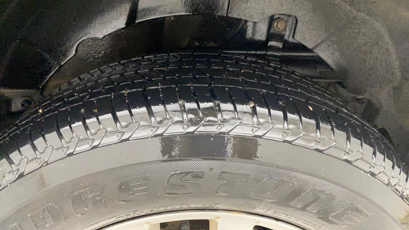 2017 Mahindra XUV500 W10 AT, Diesel, Automatic, 24,661 km, Right Rear Tyre Tread