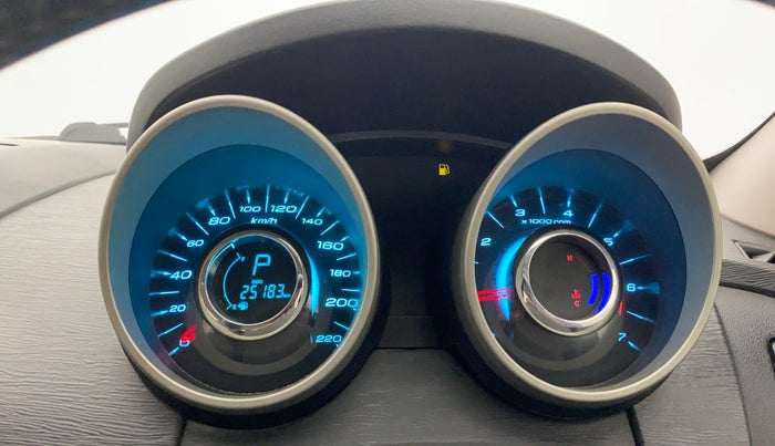 2017 Mahindra XUV500 W10 AT, Diesel, Automatic, 25,138 km, Odometer Image