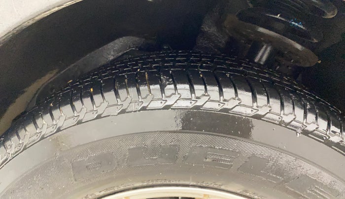 2017 Mahindra XUV500 W10 AT, Diesel, Automatic, 25,138 km, Left Front Tyre Tread