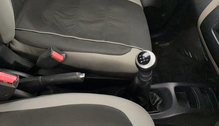 2015 Maruti Wagon R 1.0 VXI, CNG, Manual, 57,206 km, Gear Lever