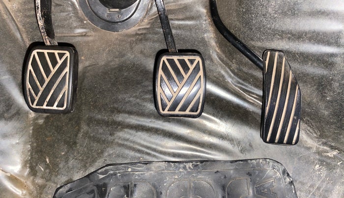 2015 Maruti Wagon R 1.0 VXI, CNG, Manual, 57,206 km, Pedals