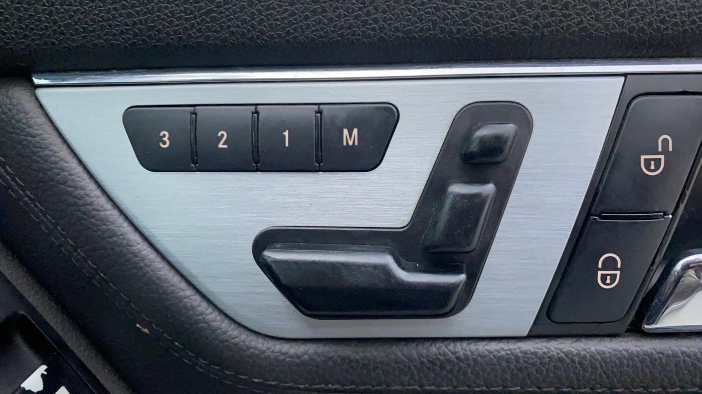 2010 Mercedes Benz C Class 250 CDI CLASSIC, Diesel, Automatic, 1,16,844 km, Electrically Adjustable Driver's Seat