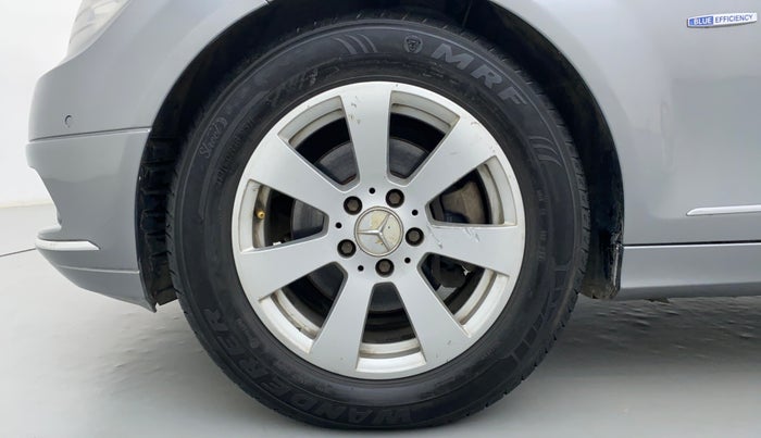 2010 Mercedes Benz C Class 250 CDI CLASSIC, Diesel, Automatic, 1,16,844 km, Left Front Wheel