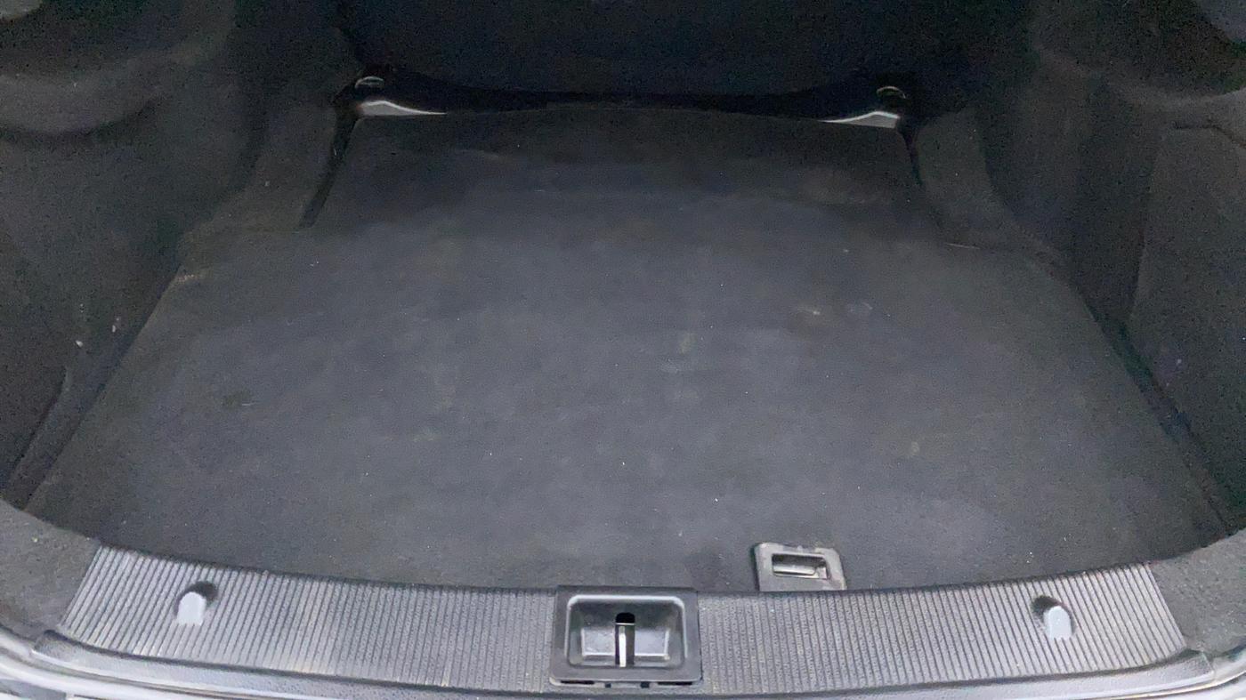 2010 Mercedes Benz C Class 250 CDI CLASSIC, Diesel, Automatic, 1,16,844 km, Boot Inside