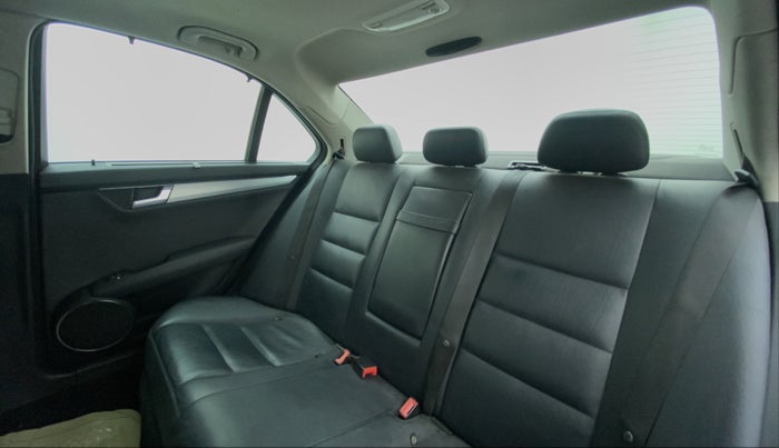 2010 Mercedes Benz C Class 250 CDI CLASSIC, Diesel, Automatic, 1,16,844 km, Right Side Rear Door Cabin