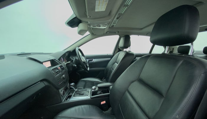 2010 Mercedes Benz C Class 250 CDI CLASSIC, Diesel, Automatic, 1,16,844 km, Right Side Front Door Cabin
