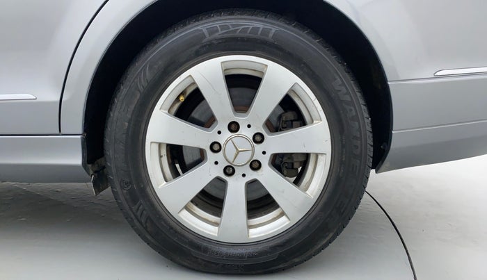 2010 Mercedes Benz C Class 250 CDI CLASSIC, Diesel, Automatic, 1,16,844 km, Left Rear Wheel