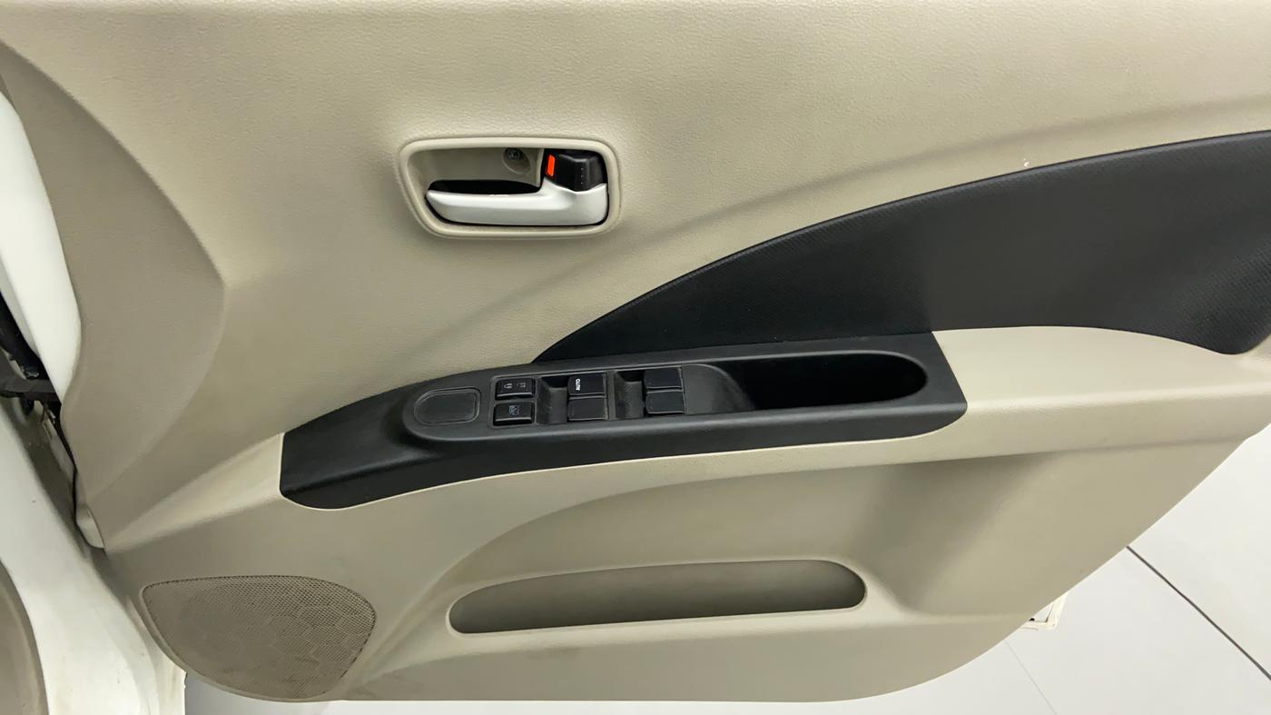 2014 Maruti Celerio VXI d, Petrol, Manual, 44,703 km, Driver Side Door Panels Control