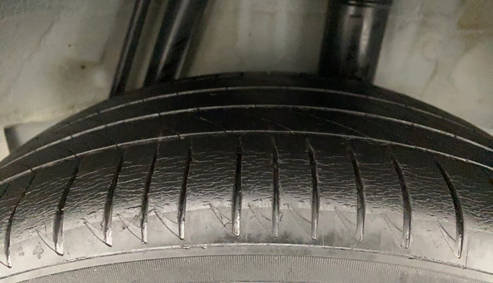 2017 Honda WR-V 1.2 i-VTEC VX MT, Petrol, Manual, 49,898 km, Left Rear Tyre Tread