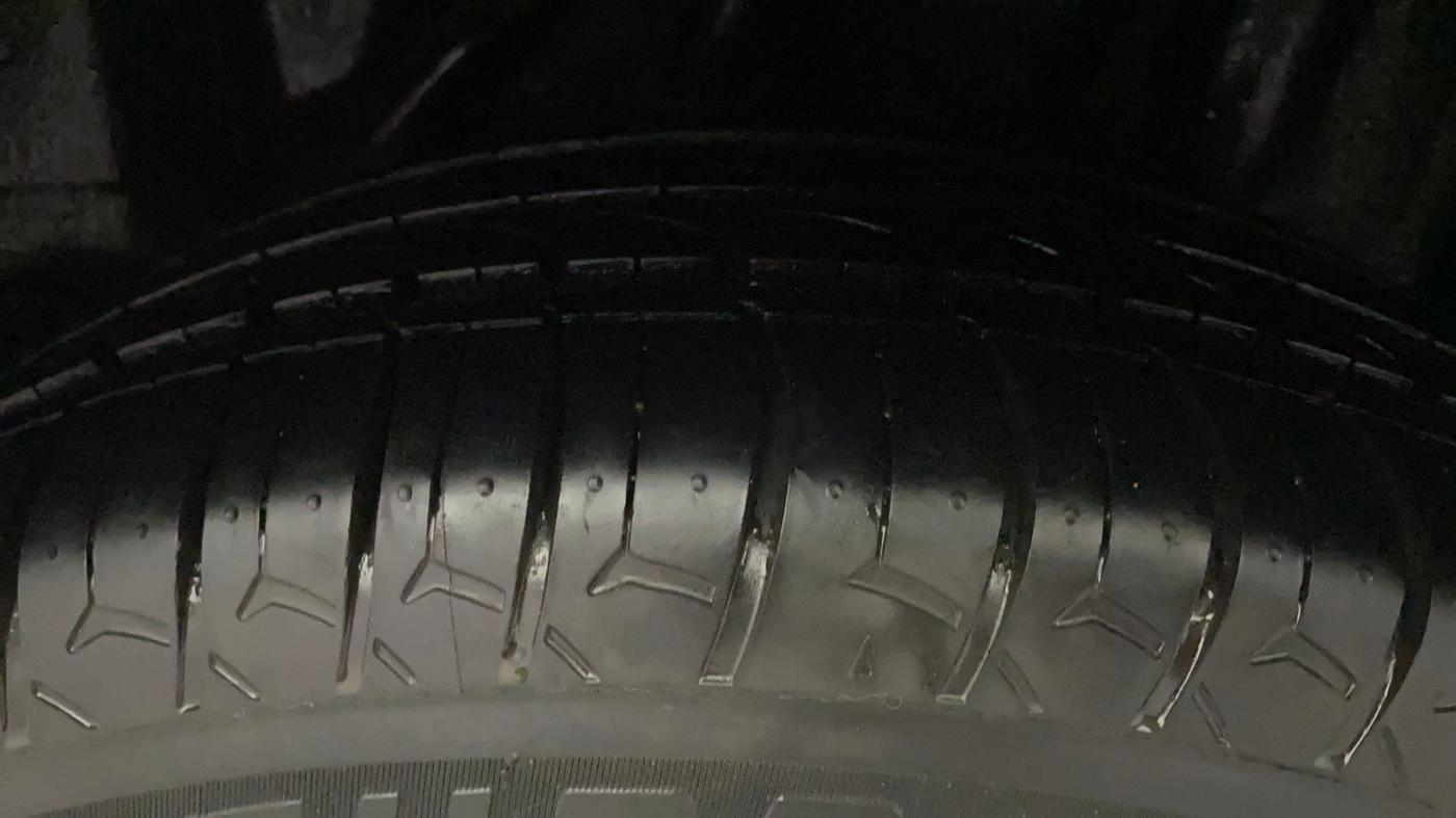 2015 Honda Amaze 1.2L I-VTEC S, Petrol, Manual, 83,804 km, Left Rear Tyre Tread