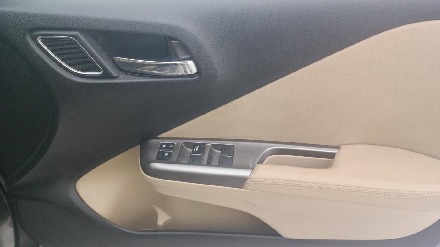 2019 Honda City 1.5L I-VTEC ZX CVT, Petrol, Automatic, 57,657 km, Driver Side Door Panels Control