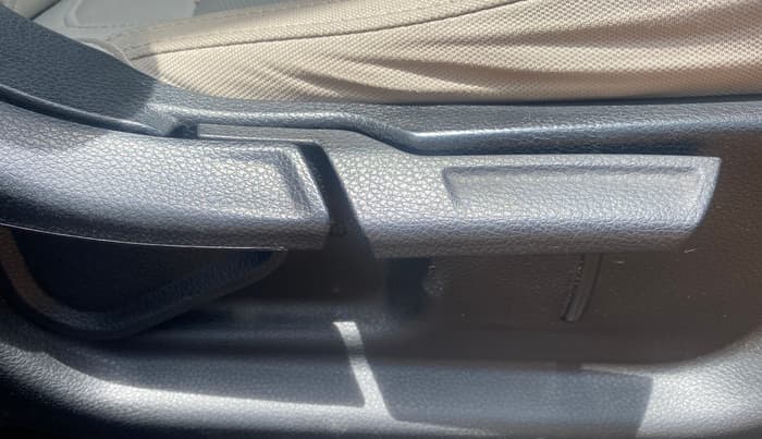 2022 KIA SELTOS HTK PLUS 1.5 IMT, Petrol, Manual, 32,402 km, Driver Side Adjustment Panel
