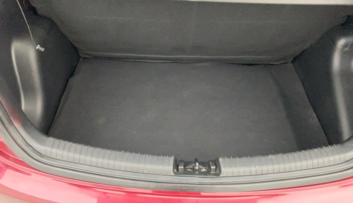 2015 Hyundai Grand i10 SPORTZ 1.2 KAPPA VTVT, Petrol, Manual, 19,409 km, Boot Inside