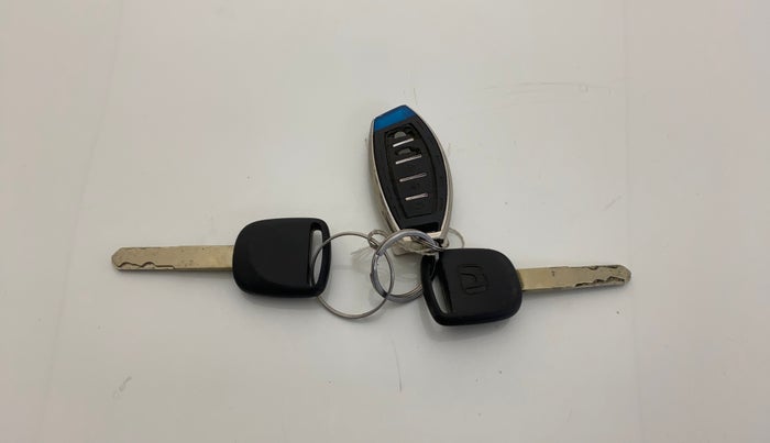 2020 Honda Amaze 1.2L I-VTEC E, Petrol, Manual, 29,542 km, Key Close Up