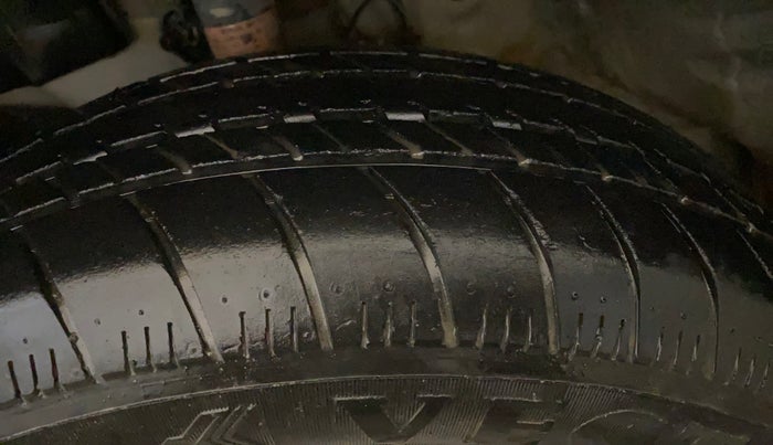 2020 Honda Amaze 1.2L I-VTEC E, Petrol, Manual, 29,542 km, Left Front Tyre Tread