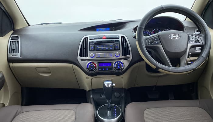 2013 Hyundai i20 SPORTZ 1.4 AT VTVT, Petrol, Automatic, 24,846 km, Dashboard