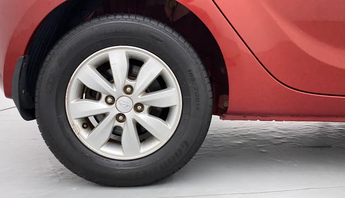 2013 Hyundai i20 SPORTZ 1.4 AT VTVT, Petrol, Automatic, 24,846 km, Right Rear Wheel