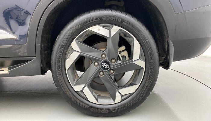 2022 Hyundai ALCAZAR PLATINUM(O) 7STR 1.5 AT, Diesel, Automatic, 30,646 km, Left Rear Wheel