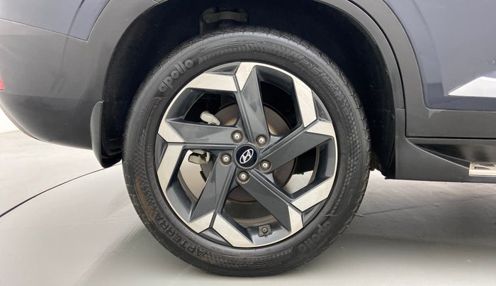 2022 Hyundai ALCAZAR PLATINUM(O) 7STR 1.5 AT, Diesel, Automatic, 30,646 km, Right Rear Wheel