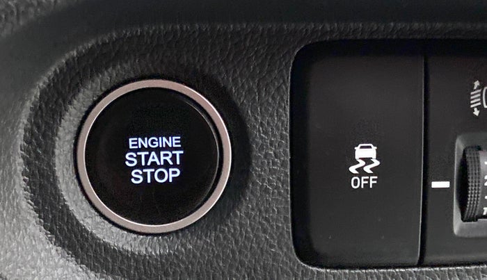 2022 Hyundai ALCAZAR PLATINUM(O) 7STR 1.5 AT, Diesel, Automatic, 30,646 km, Keyless Start/ Stop Button