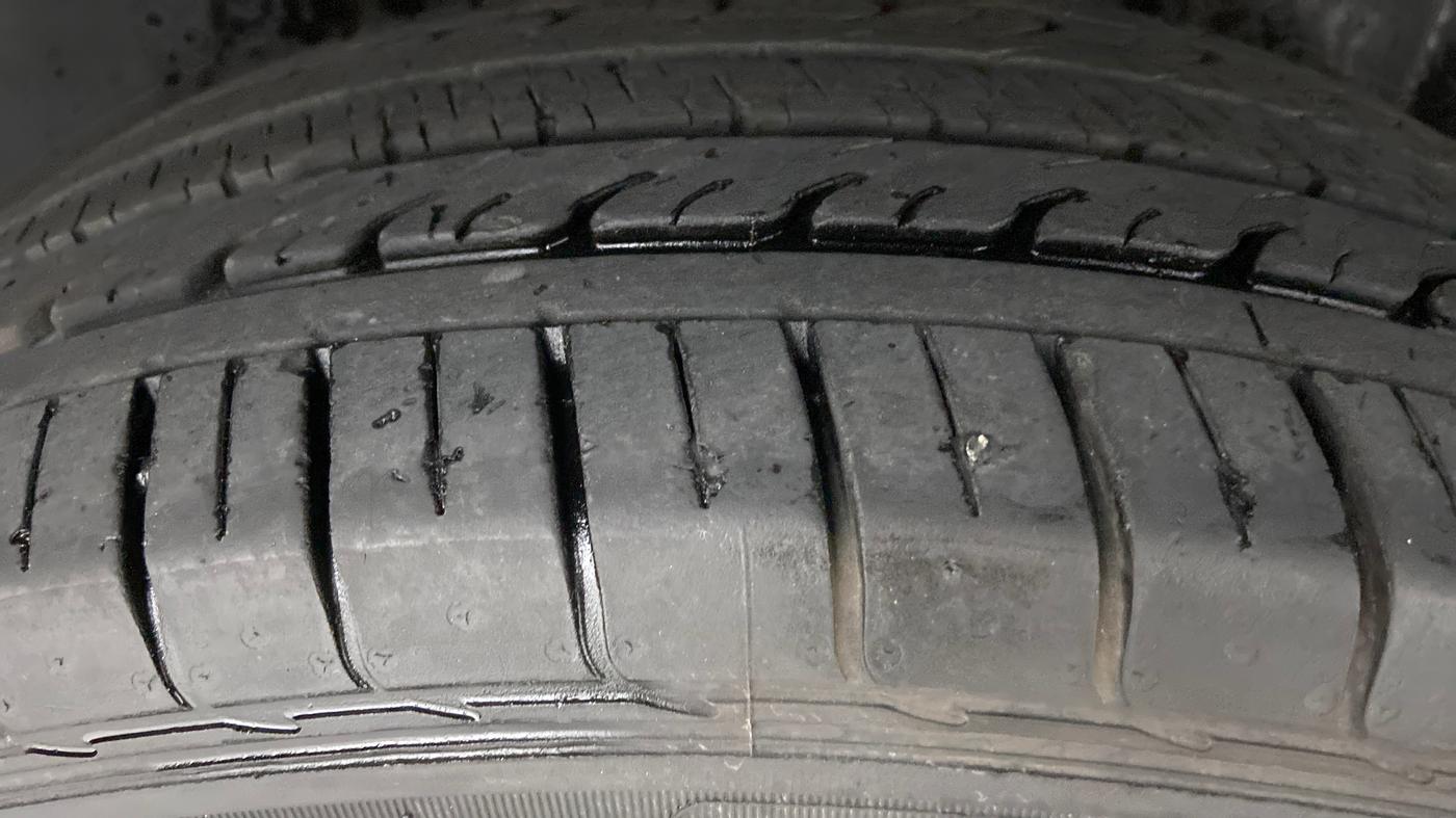 2020 MG HECTOR SHARP DCT PETROL, Petrol, Automatic, 13,028 km, Left Rear Tyre Tread