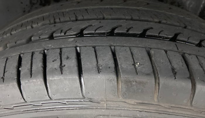 2020 MG HECTOR SHARP DCT PETROL, Petrol, Automatic, 13,028 km, Left Rear Tyre Tread