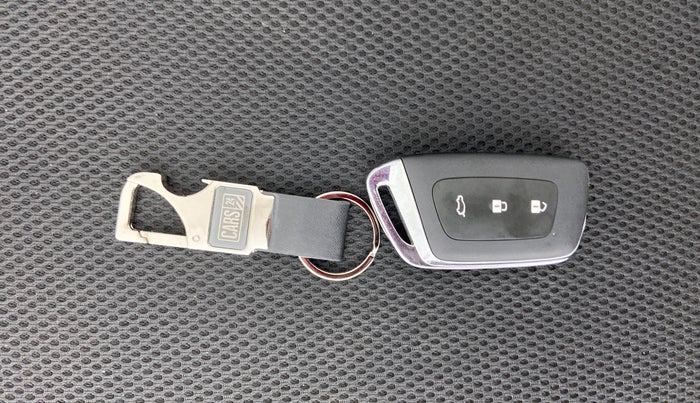 2020 MG HECTOR SHARP DCT PETROL, Petrol, Automatic, 13,028 km, Key Close up