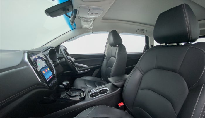 2020 MG HECTOR SHARP DCT PETROL, Petrol, Automatic, 13,028 km, Right Side Front Door Cabin View