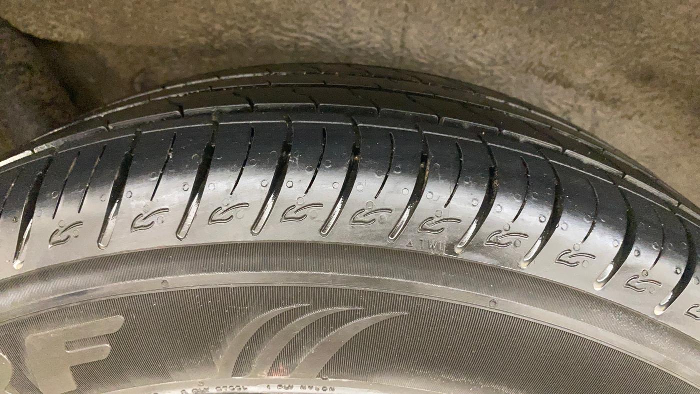 2019 Mahindra MARAZZO M4 8 STR, Diesel, Manual, 29,994 km, Right Rear Tyre Tread