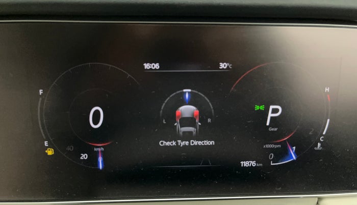 2023 Mahindra XUV700 AX 7 P AT 7 STR, Petrol, Automatic, 11,821 km, Odometer Image