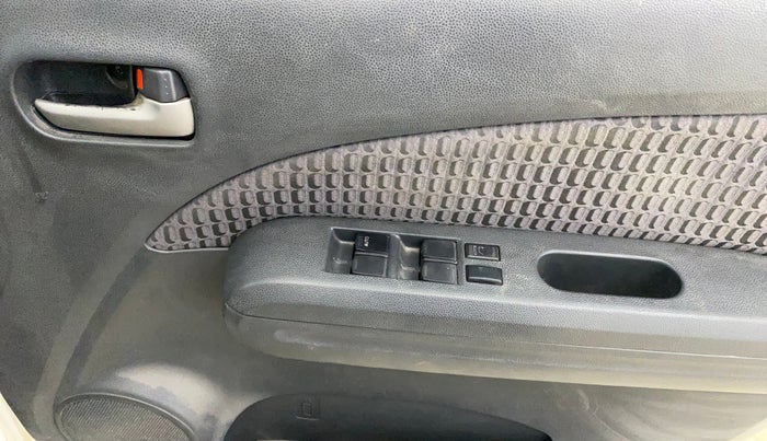 2014 Maruti Ritz VXI, Petrol, Manual, 54,216 km, Driver Side Door Panels Control
