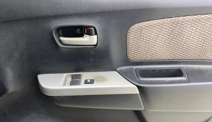 2013 Maruti Wagon R 1.0 LXI, Petrol, Manual, 36,949 km, Driver Side Door Panels Control