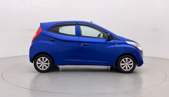 2013 Hyundai Eon MAGNA +, Petrol, Manual, 93,605 km, Right Side View