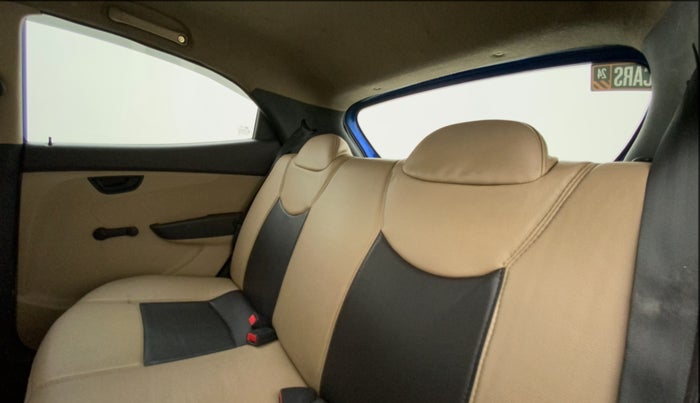 2013 Hyundai Eon MAGNA +, Petrol, Manual, 93,605 km, Right Side Rear Door Cabin