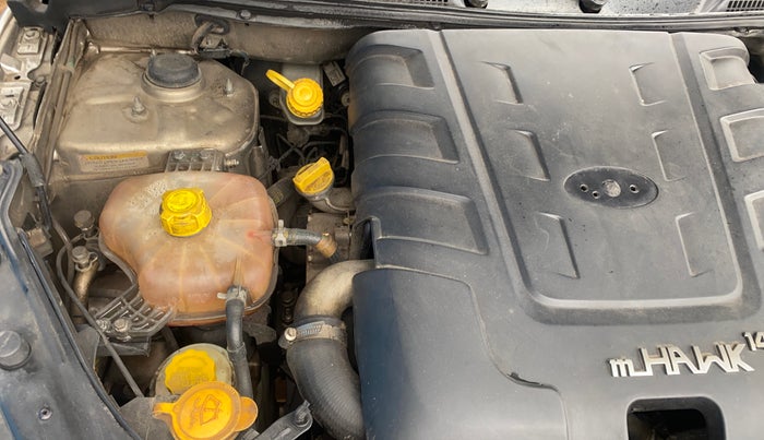 2017 Mahindra XUV500 W6 AT, Diesel, Automatic, 1,01,564 km, Engine View - Right