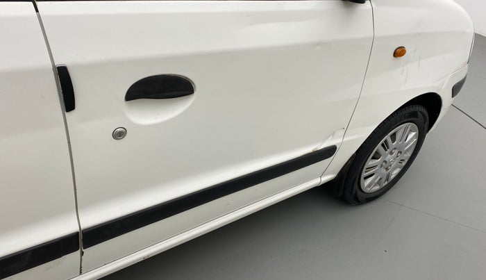 2012 Hyundai Santro Xing GLS, CNG, Manual, 1,09,213 km, Driver-side door - Slightly dented