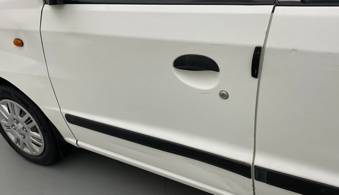 2012 Hyundai Santro Xing GLS, CNG, Manual, 1,09,213 km, Front passenger door - Slightly dented