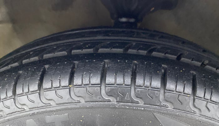 2012 Hyundai Santro Xing GLS, CNG, Manual, 1,09,213 km, Left Front Tyre Tread