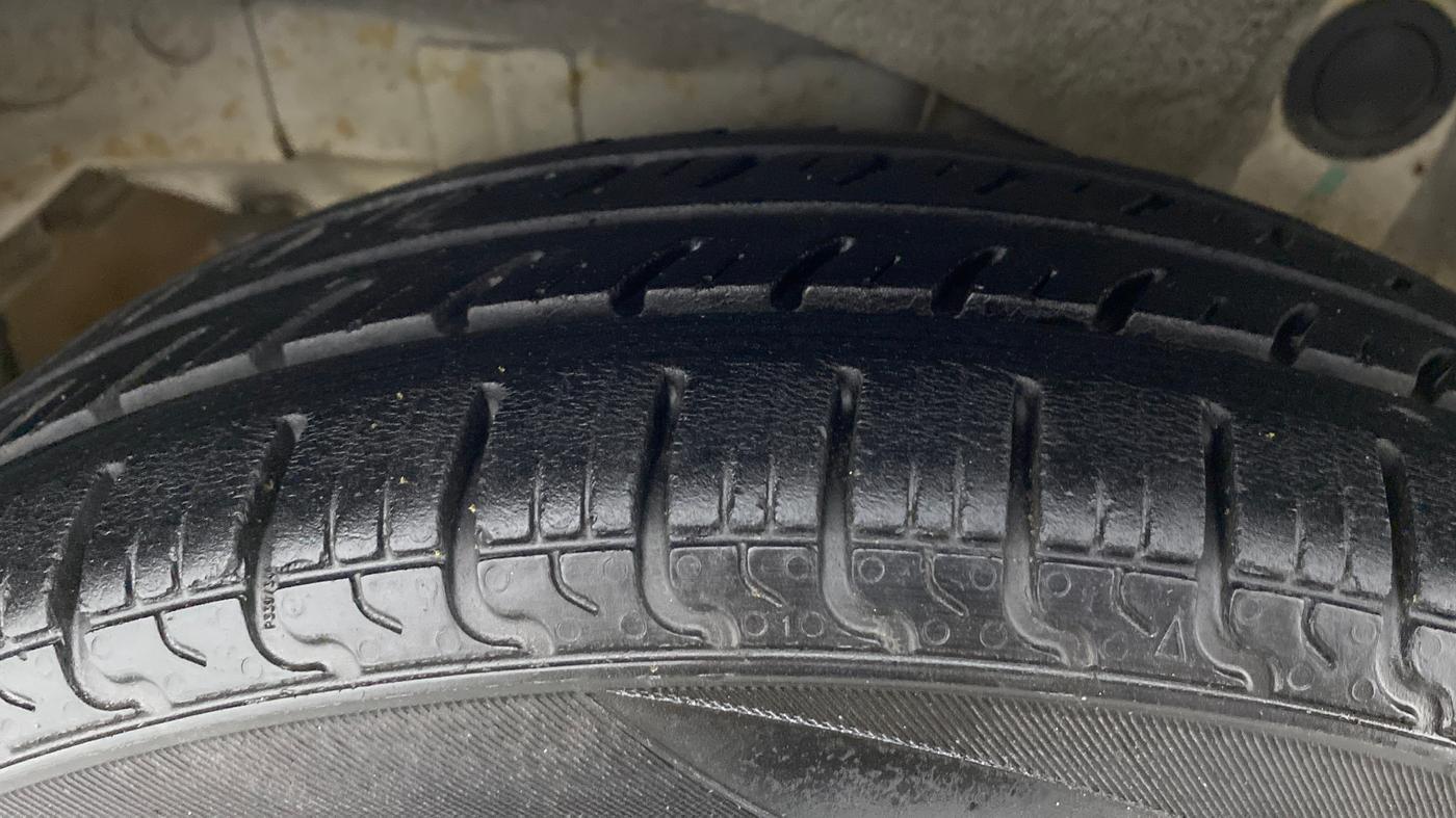 2012 Hyundai Santro Xing GLS, CNG, Manual, 1,09,213 km, Right Rear Tyre Tread