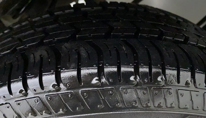 2018 Maruti Alto K10 VXI (O) AMT, Petrol, Automatic, 5,829 km, Left Rear Tyre Tread