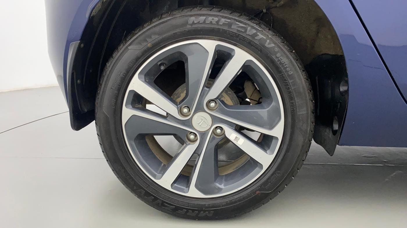 2022 Tata ALTROZ XZ + 1.2 RTN, Petrol, Manual, 2,481 km, Right Rear Wheel