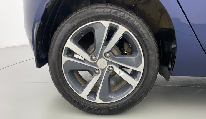 2022 Tata ALTROZ XZ + 1.2 RTN, Petrol, Manual, 2,481 km, Right Rear Wheel