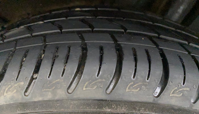 2022 Tata ALTROZ XZ + 1.2 RTN, Petrol, Manual, 2,481 km, Left Front Tyre Tread