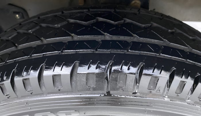 2020 Maruti Eeco 5 STR WITH AC PLUSHTR, Petrol, Manual, Right Front Tyre Tread