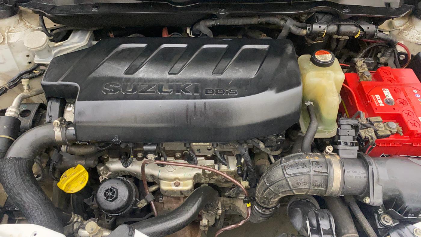 2019 Maruti Swift VDI, Diesel, Manual, 78,902 km, Engine View