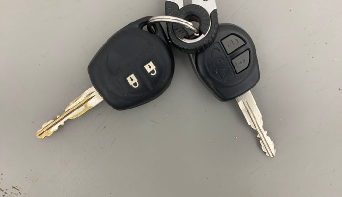 2019 Maruti Swift VDI, Diesel, Manual, 81,018 km, Key Close Up