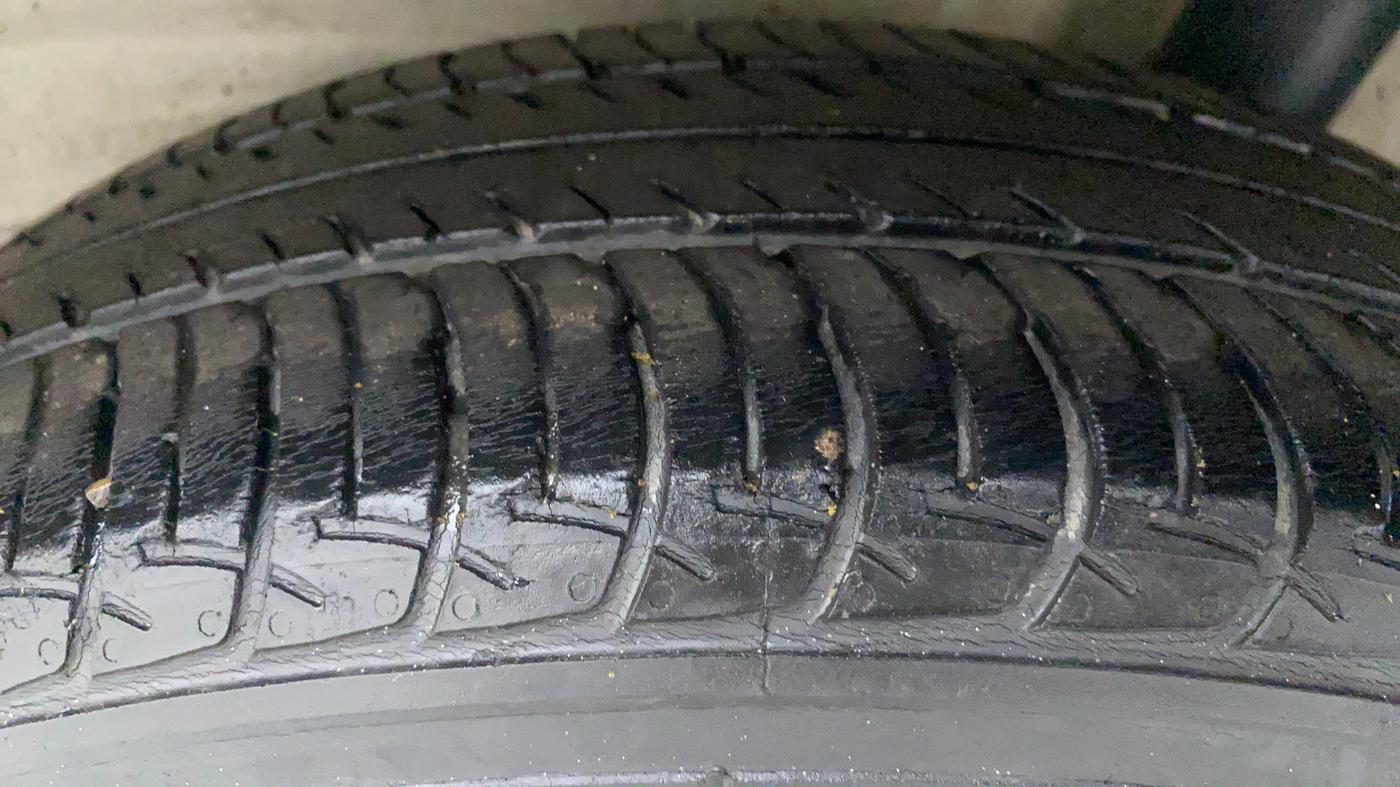 2019 Maruti New Wagon-R ZXI 1.2 old, Petrol, Manual, 25,911 km, Left Rear Tyre Tread