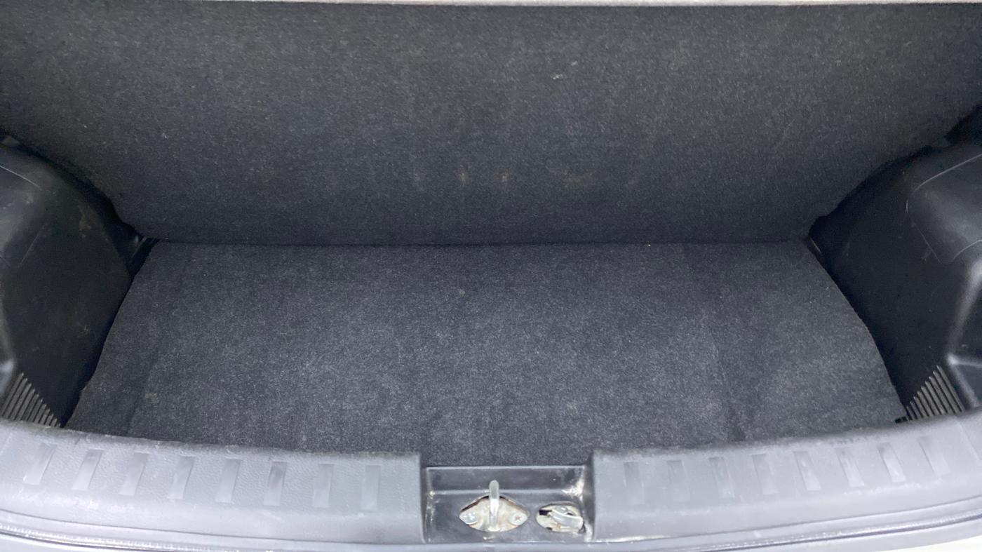 2014 Maruti Swift VDI, Diesel, Manual, 1,61,458 km, Boot Inside