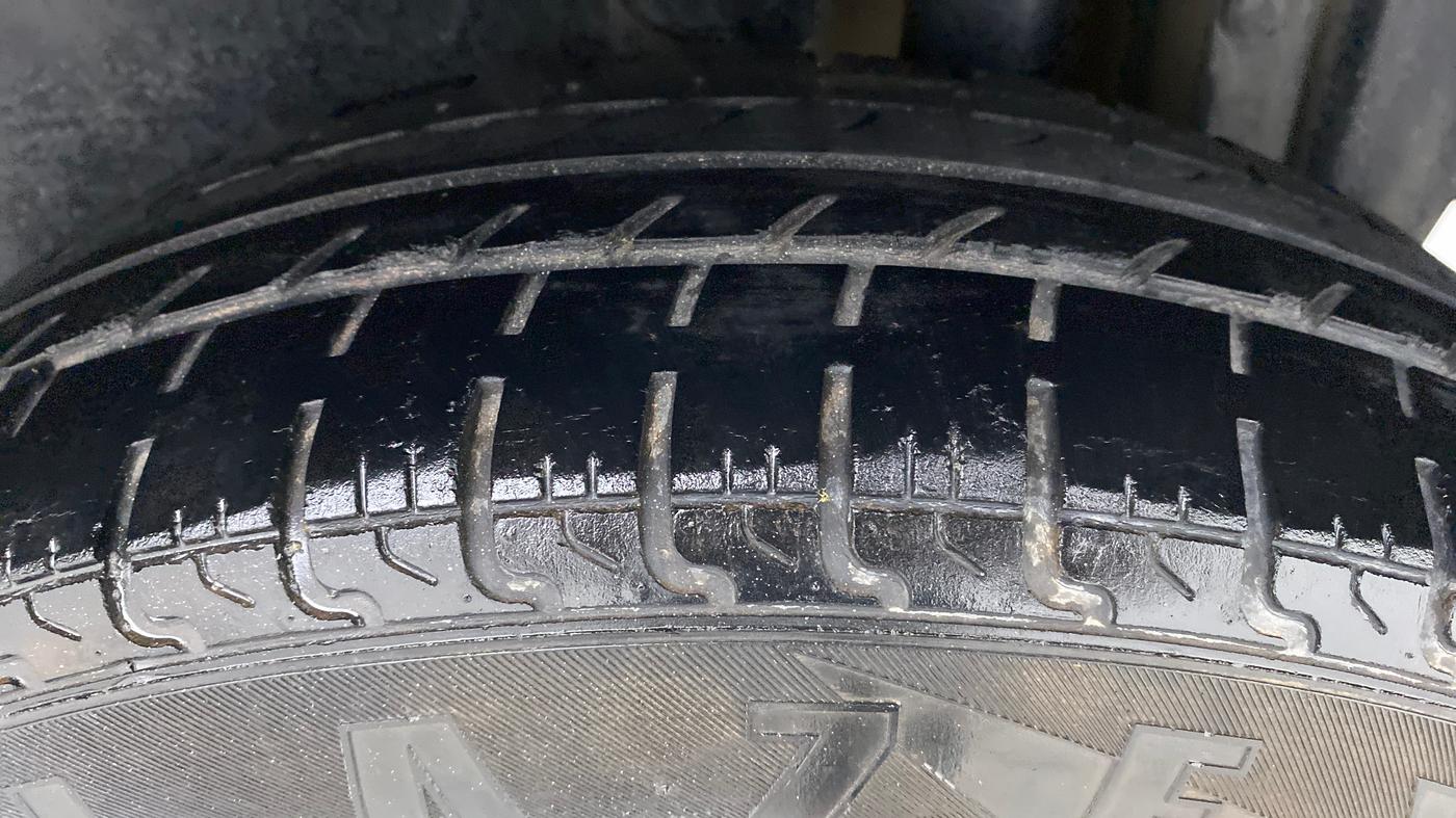 2014 Maruti Swift VDI, Diesel, Manual, 1,61,458 km, Left Rear Tyre Tread